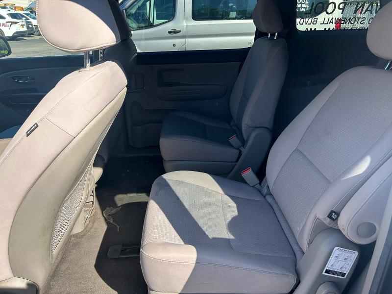 2018 Kia SEDONA VIN KNDMB5C19J6383643 COPART salvage auction — NORMAL WEAR, Ma - Certificate Of Title (P), sold $725 on 2026-07-09 (photo 6)