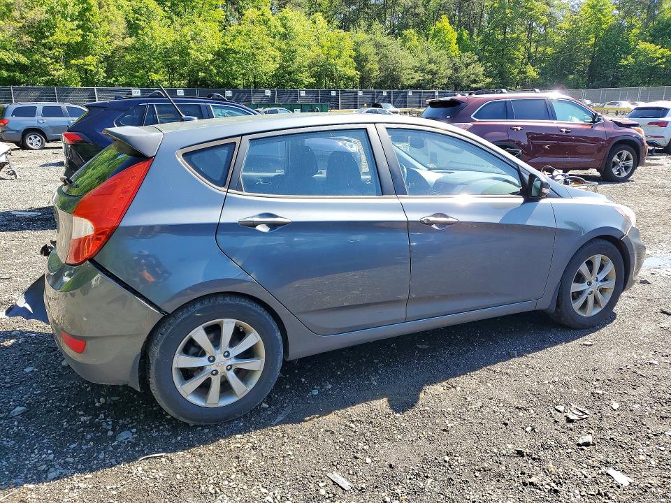 2013 Hyundai Accent VIN KMHCU5AE9DU092017 COPART salvage auction — REAR END, Md - Cert Of Salvage > 75% Damage, sold $400 on 2026-07-24 (photo 3)