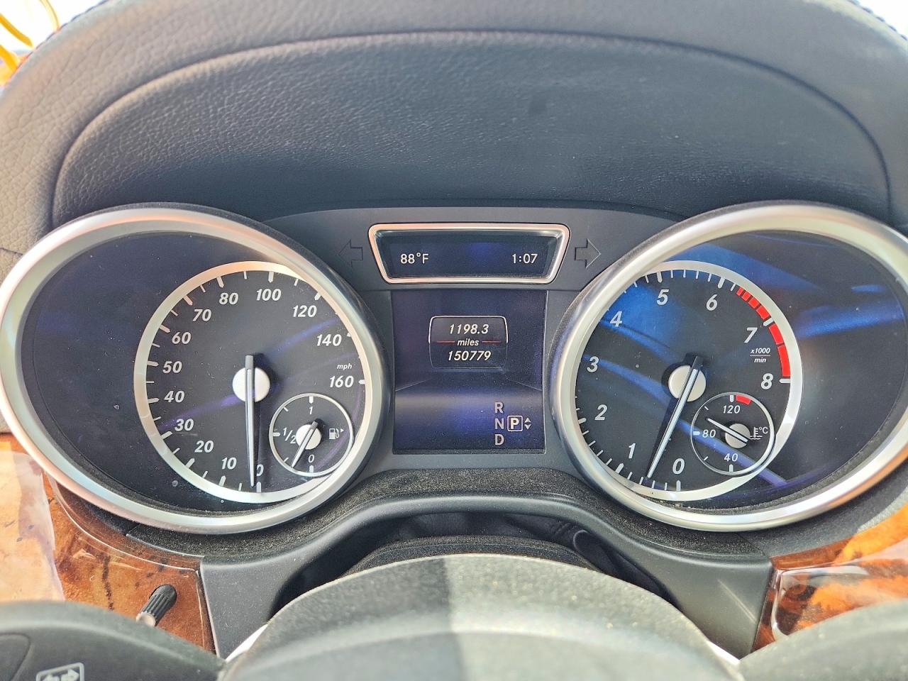 2016 Mercedes-Benz GL-Class VIN 4JGDF6EE5GA671025 COPART salvage auction — Minor Dent/Scratches, FL - CERTIFICATE OF TITLE (P), sold $4,950 on 2026-07-01 (photo 9)