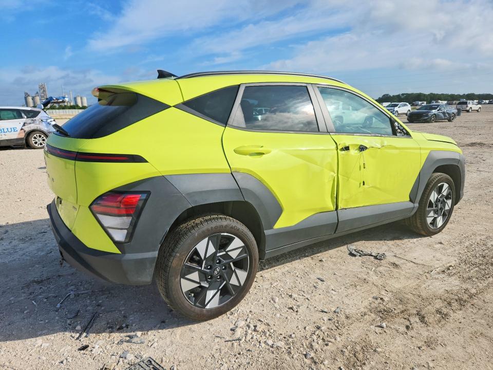 2024 Hyundai Kona VIN KM8HBCAB3RU116423 COPART salvage auction — SIDE, Tx - Salvage Vehicle Title, sold $3,950 on 2026-07-23 (photo 3)