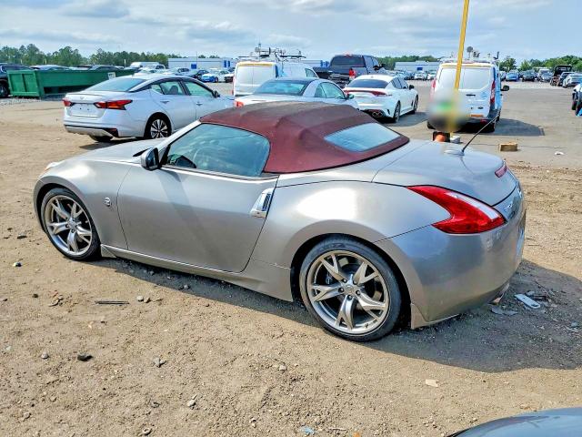 2010 Nissan 370z VIN JN1AZ4FHXAM303850 COPART salvage auction — MINOR DENT/SCRATCHES, Fl - Certificate Of Title, sold $500 on 2026-07-30 (photo 2)
