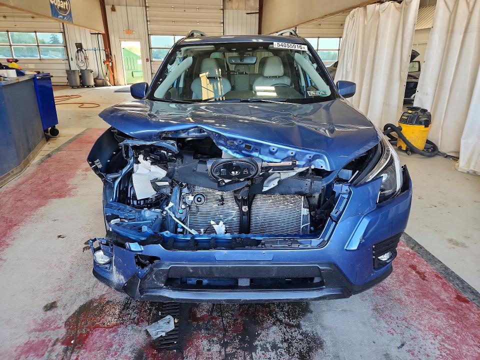 2024 Subaru Forester VIN JF2SKADC7RH489848 COPART salvage auction — FRONT END, Pa - Certificate Of Salvage, sold $4,900 on 2026-07-06 (photo 5)