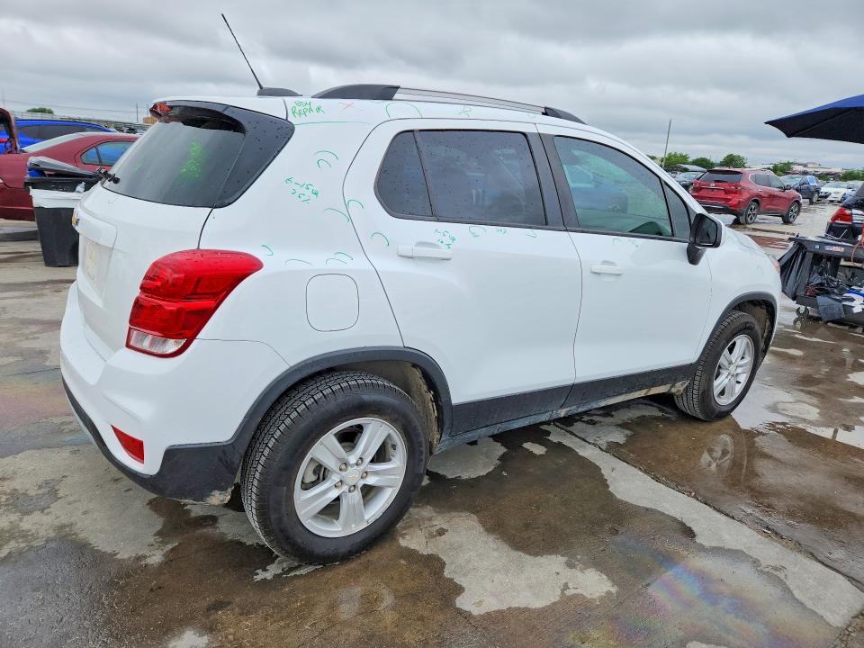 2021 Chevrolet Trax VIN KL7CJPSB5MB359191 COPART salvage auction — HAIL, Tx - Certificate Of Title, sold $4,350 on 2026-07-09 (photo 3)