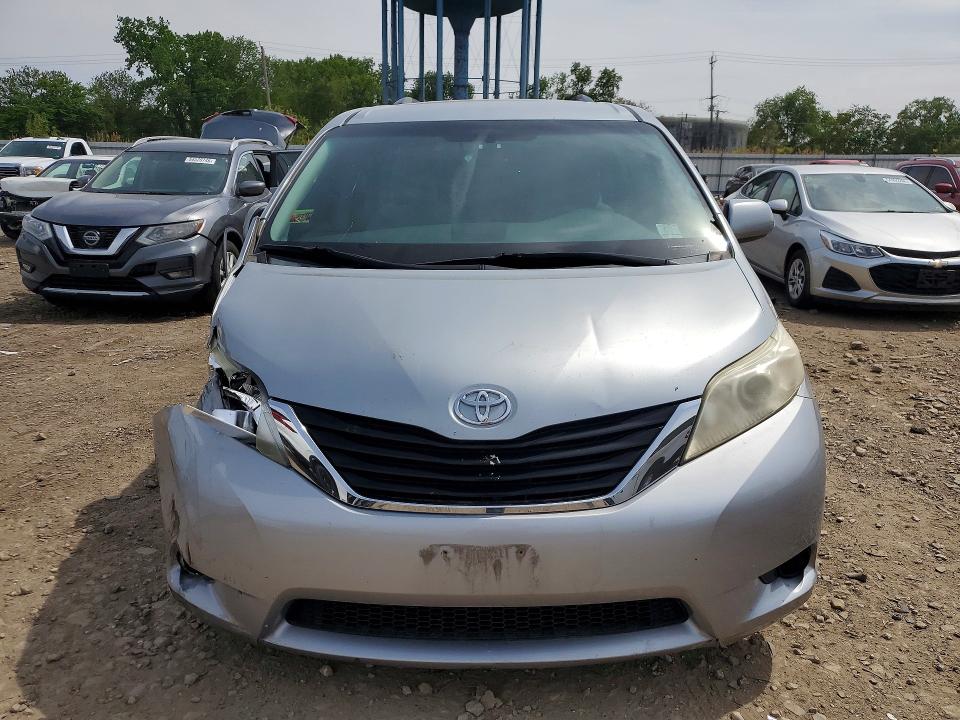 2012 Toyota Sienna VIN 5TDKK3DC1CS192247 COPART salvage auction — FRONT END, Il - Salvage Certificate, sold $1,600 on 2026-07-24 (photo 5)