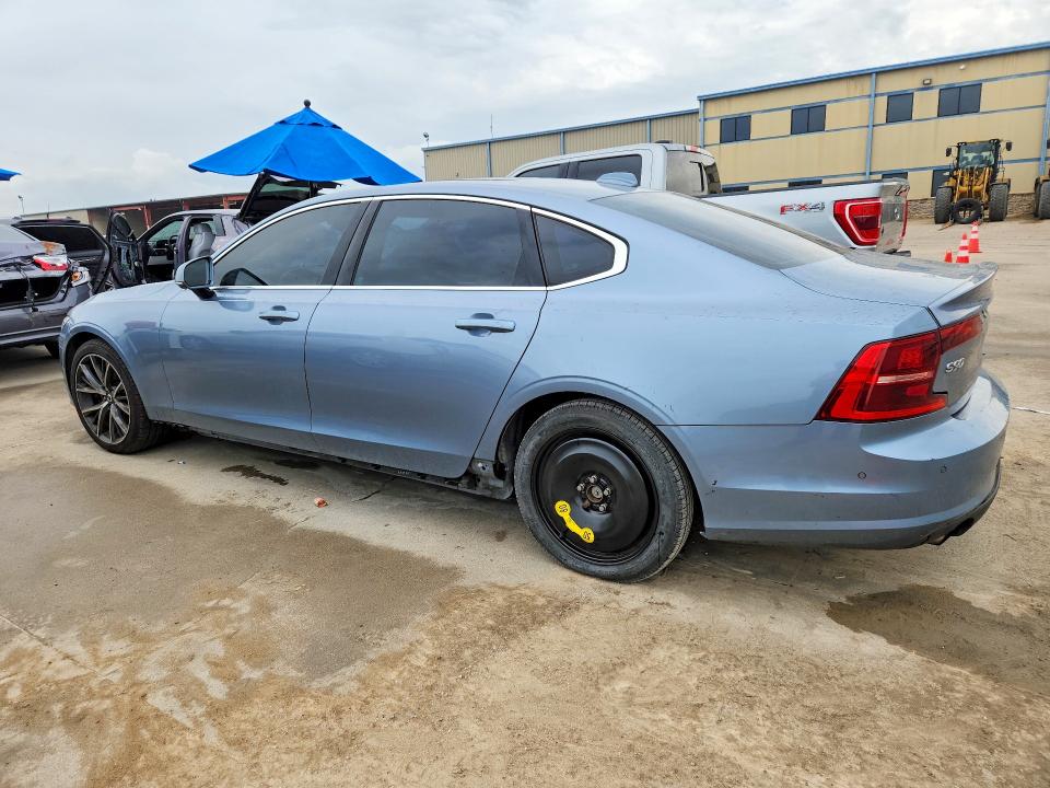 2018 Volvo S90 VIN LVY982MK2JP037592 COPART salvage auction — UNDERCARRIAGE, Tx - Salvage Vehicle Title, sold $3,500 on 2026-07-17 (photo 2)