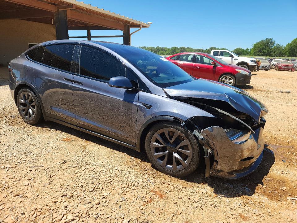2022 Tesla VIN 7SAXCAE52NF341119 COPART salvage auction — SIDE, Al - Cert Of Title-Salvage Title, sold $17,300 on 2026-07-08 (photo 4)