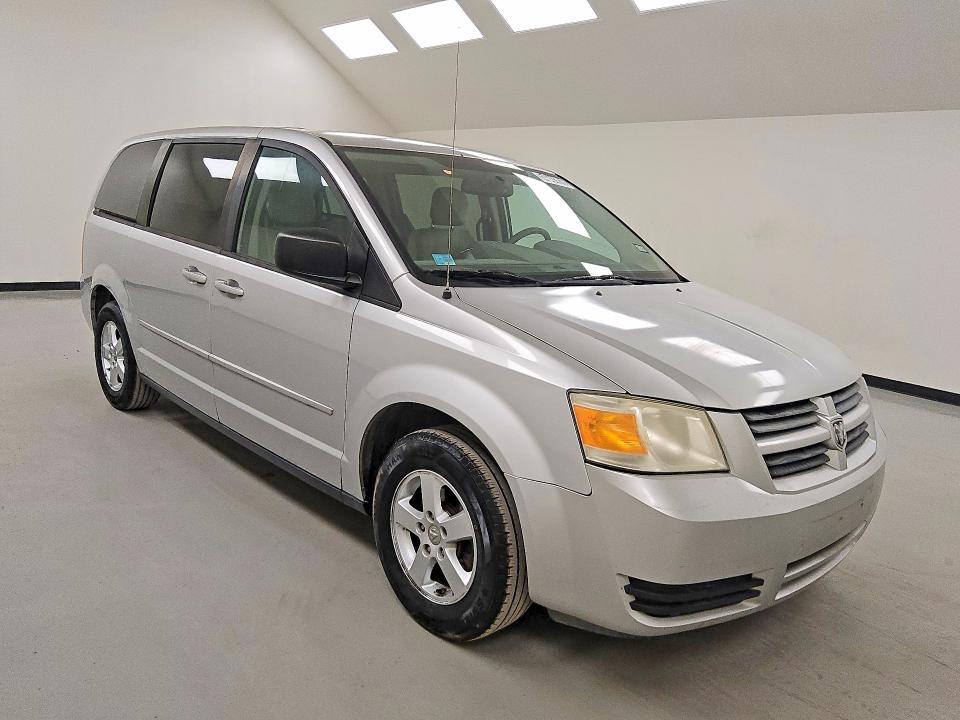 2010 Dodge Grand caravan VIN 2D4RN4DE4AR307669 COPART salvage auction — MINOR DENT/SCRATCHES, TX - CERTIFICATE OF TITLE, sold $100 on 2026-07-09 (photo 4)