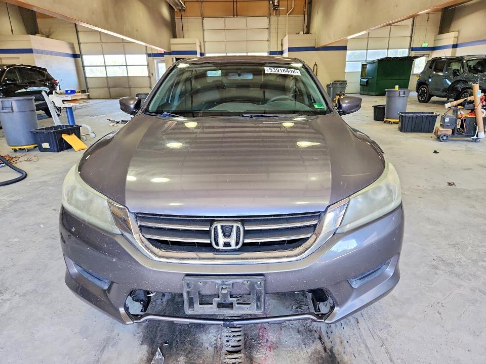 2014 Honda Accord VIN 1HGCR2F35EA257898 COPART salvage auction — REAR END, VA - CERT OF TITLE - SALVAGE, sold $1,300 on 2026-07-02 (photo 5)