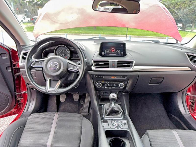 2018 Mazda 3 VIN 3MZBN1M34JM200329 COPART salvage auction — MINOR DENT/SCRATCHES, Qc - Aucune Mention (P), sold $6,300 on 2026-07-03 (photo 9)