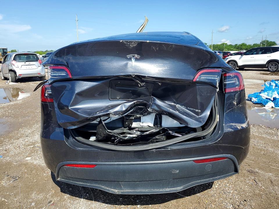2024 Tesla Model y VIN 7SAYGDEEXRF117354 COPART salvage auction — ALL OVER, CO - SALVAGE TITLE, sold $250 on 2026-07-27 (photo 6)