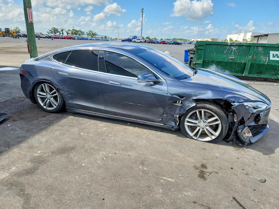 2018 Tesla Model s VIN 5YJSA1E25JF244834 COPART salvage auction — FRONT END, Fl - Cert Of Title Slvg Rebuildable, sold $6,600 on 2026-07-08 (photo 4)