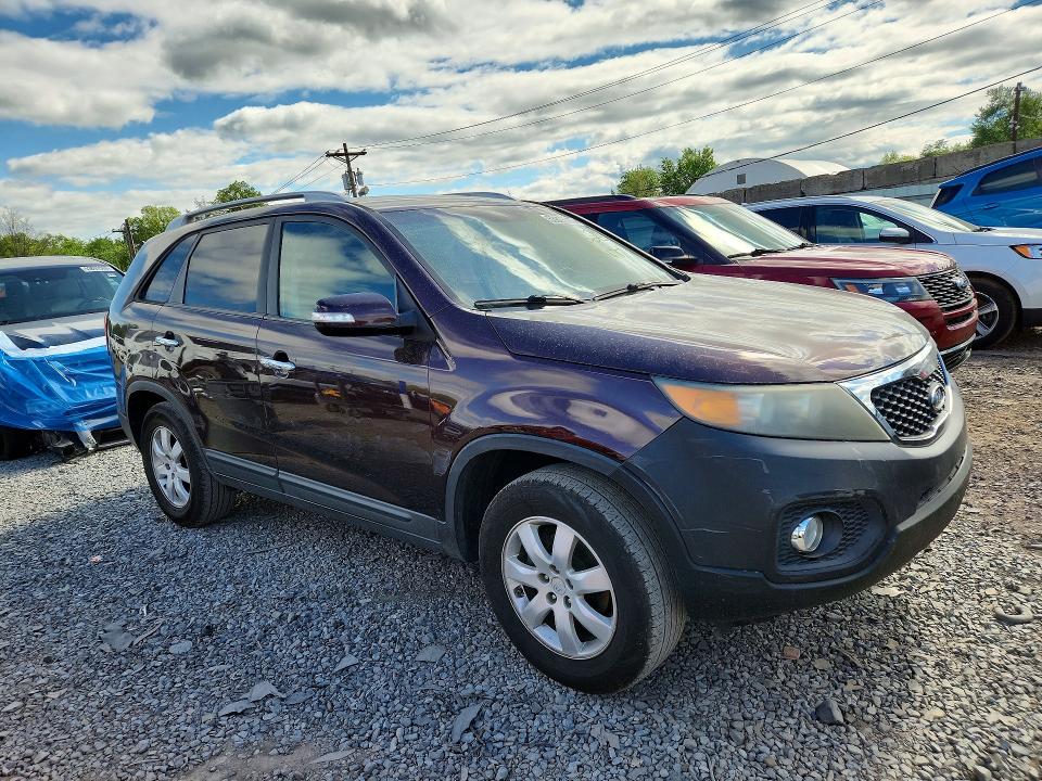 2011 Kia Sorento VIN 5XYKT4A1XBG138270 COPART salvage auction — MINOR DENT/SCRATCHES, Nj - Cert Of Title-Salvage, sold $925 on 2026-07-14 (photo 4)