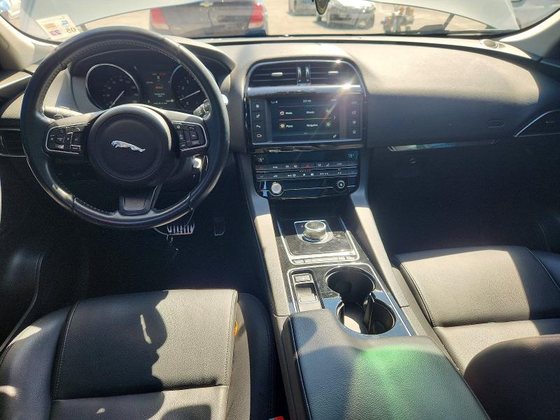 2017 Jaguar F-pace VIN SADCJ2BV1HA069546 COPART salvage auction — MINOR DENT/SCRATCHES, Tx - Salvage Vehicle Title, sold $2,450 on 2026-07-08 (photo 8)