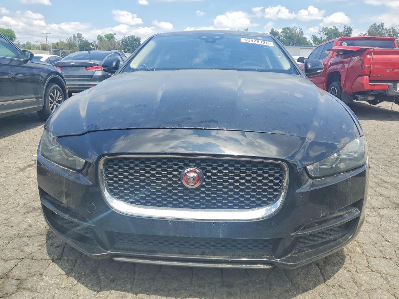 2017 Jaguar XE VIN SAJAR4BG8HA962887 COPART salvage auction — Minor Dent/Scratches, CA - DIS/DLR/EXP ONLY CLEAN TITLE, sold $1,400 on 2026-10-01 (photo 5)