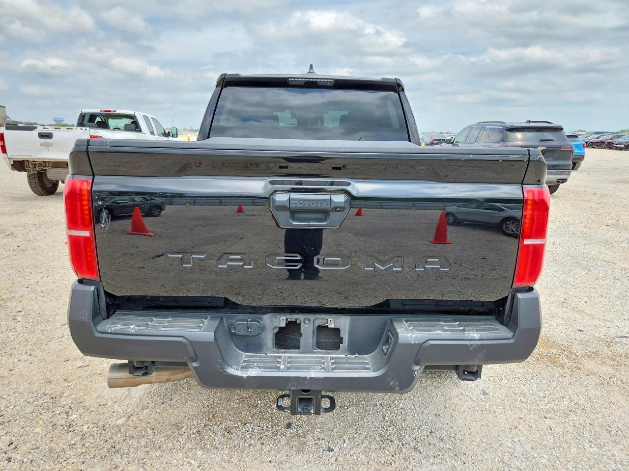 2025 Toyota Tacoma VIN 3TYKD5HN1ST020028 COPART salvage auction — Front End, TX - SALVAGE VEHICLE TITLE, sold $16,900 on 2026-07-03 (photo 6)