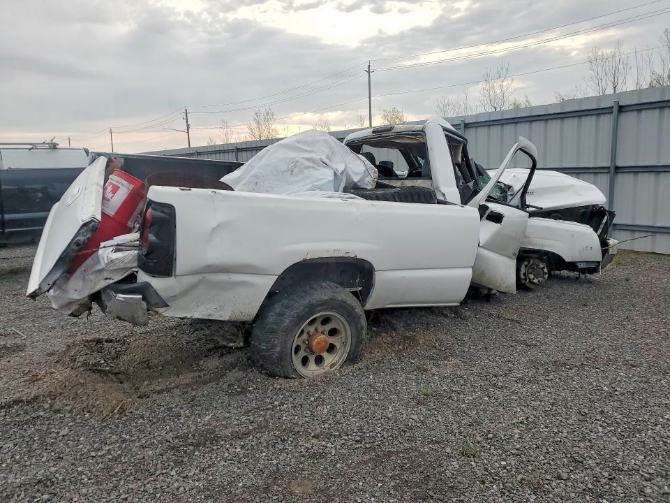2003 Chevrolet Silverado VIN 1GCHK24133E270858 COPART salvage auction — ALL OVER, On - Permit Irrepairable, sold $225 on 2026-07-02 (photo 3)