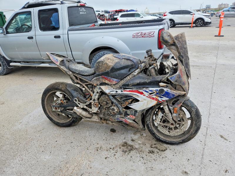 2022 BMW S 1000 VIN WB10E2305N6F96526 COPART salvage auction — WATER/FLOOD, Tx - Nonrepairable Title-Flood, sold $70 on 2026-07-22 (photo 1)