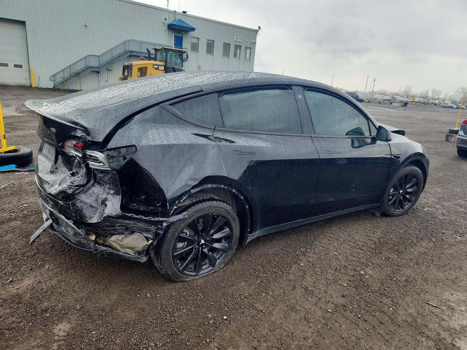 2023 Tesla Model y VIN LRWYGDFD4PC939125 COPART salvage auction — FRONT END, Qc - Gravement Accidente, sold $6,800 on 2026-07-07 (photo 3)