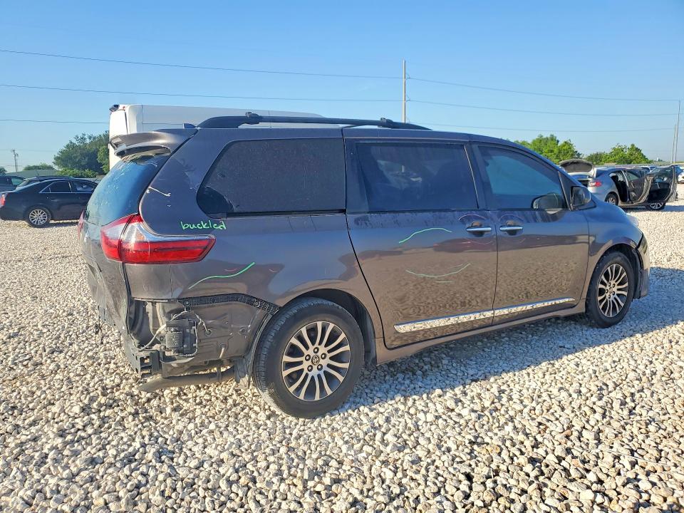2020 Toyota Sienna VIN 5TDYZ3DC0LS072641 COPART salvage auction — REAR END, Tx - Salvage Vehicle Title, sold $70 on 2026-07-30 (photo 3)