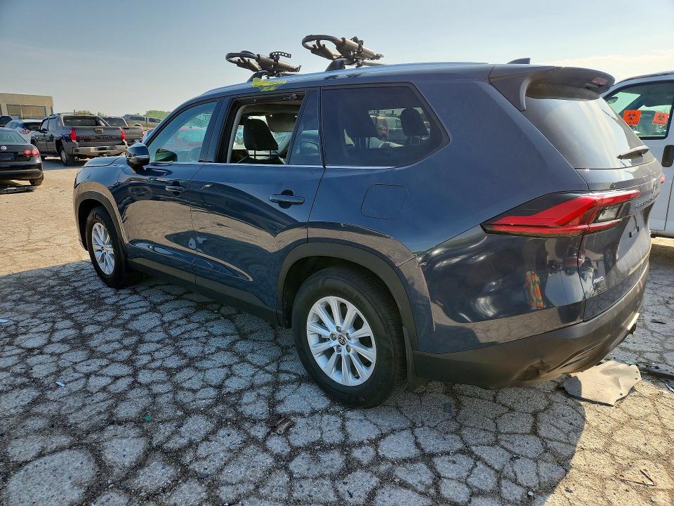 2024 Toyota Highlander VIN 5TDAAAB58RS060800 COPART salvage auction — NORMAL WEAR, In - Cert Of Title-Salvage Title, sold $25,000 on 2026-07-17 (photo 2)