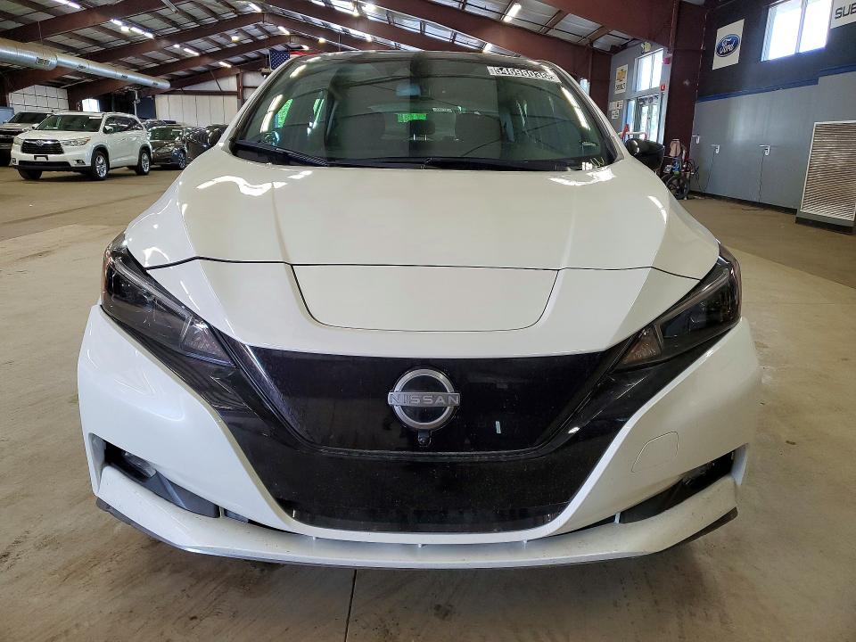 2024 Nissan Leaf VIN 1N4CZ1CVXRC556947 COPART salvage auction — MINOR DENT/SCRATCHES, CT - CERTIFICATE OF TITLE, sold $8,500 on 2026-07-09 (photo 5)