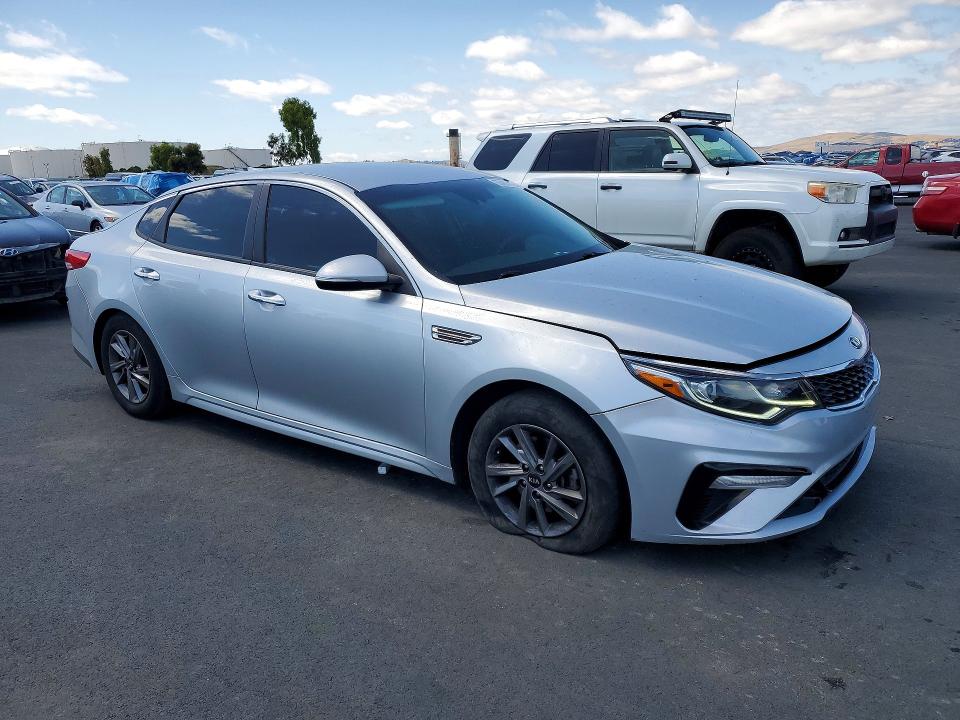 2020 Kia Optima VIN 5XXGT4L3XLG413999 COPART salvage auction — VANDALISM, Ca - Salvage Certificate, sold $3,250 on 2026-07-08 (photo 4)