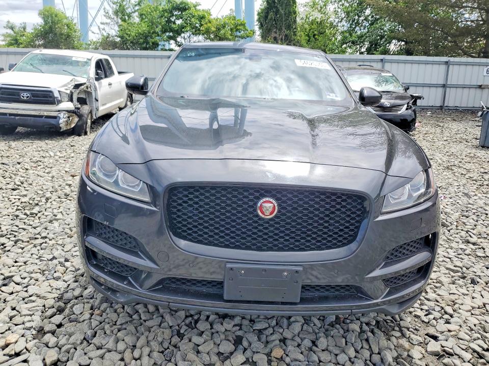 2017 Jaguar F-pace VIN SADCJ2BV7HA050368 COPART salvage auction — NORMAL WEAR, Nj - Certificate Of Title (P), sold $3,500 on 2026-07-27 (photo 5)