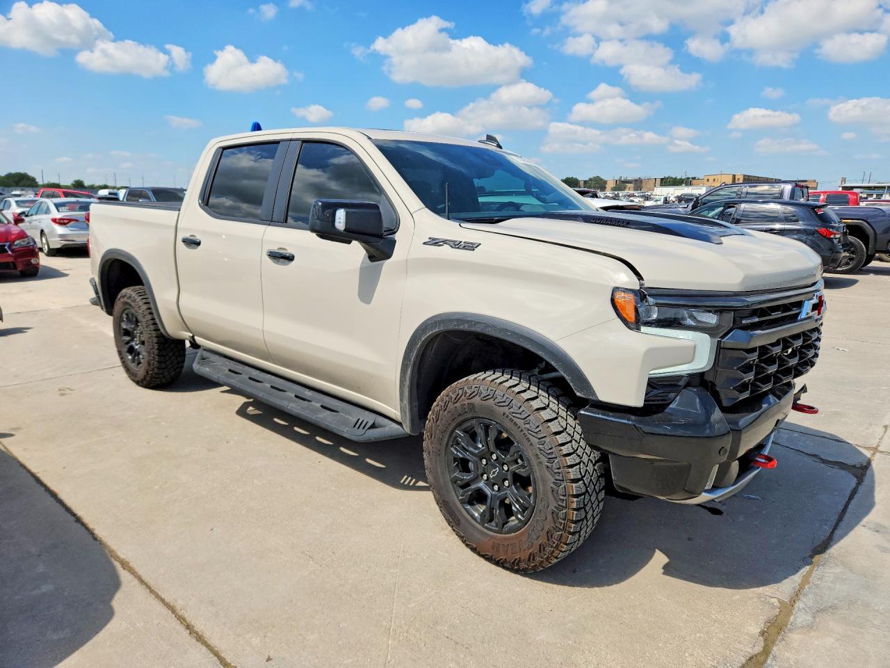 2026 Chevrolet Silverado VIN 3GCUKHE8XTG199423 COPART salvage auction — Front End, TX - SALVAGE VEHICLE TITLE, sold $41,000 on 2026-07-02 (photo 4)