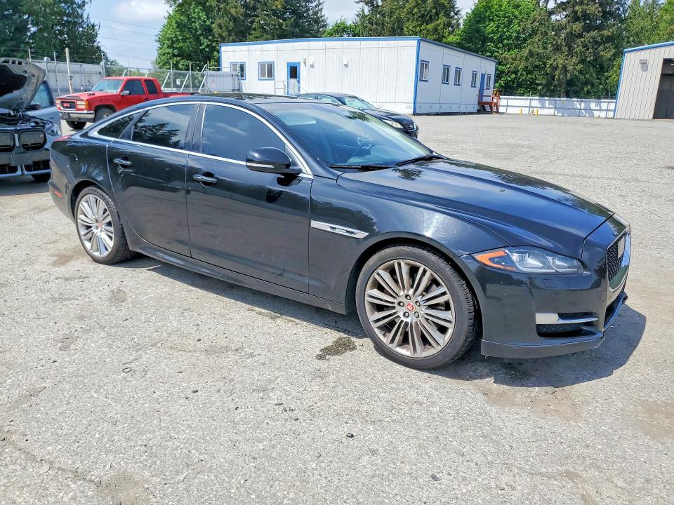 2016 Jaguar Xj VIN SAJWJ1CD7G8W00474 COPART salvage auction — MINOR DENT/SCRATCHES, Tx - Salvage Vehicle Title, sold $1,350 on 2026-07-27 (photo 4)
