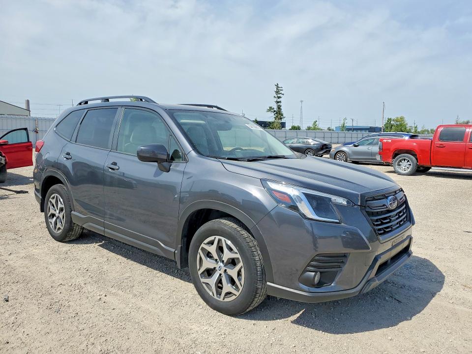 2023 Subaru Forester VIN JF2SKAEC5PH450882 COPART salvage auction — SIDE, Ia - Cert Of Title-Salvage Title, sold $8,200 on 2026-07-22 (photo 4)
