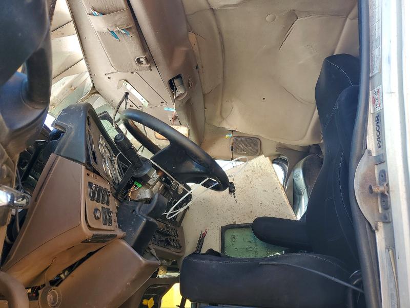 2019 Peterbilt 389 VIN 1NPXL40X7KD498602 COPART salvage auction — ROLLOVER, MA - CERT OF TITLE-SALVAGE, sold $8,500 on 2026-07-16 (photo 5)