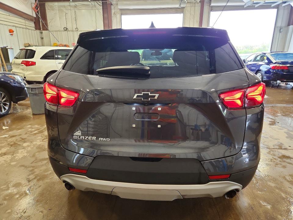 2022 Chevrolet Blazer VIN 3GNKBHR48NS226706 COPART salvage auction — HAIL, WI - SALVAGE - MULTIPLE BRANDS, sold $10,200 on 2026-08-17 (photo 6)