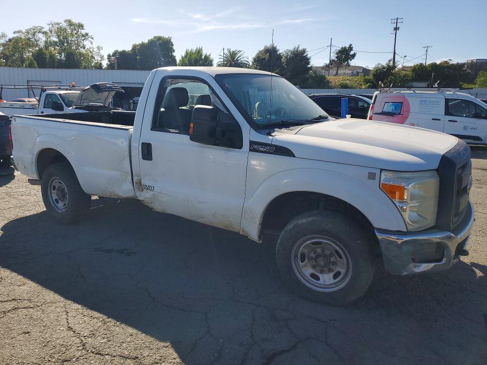 2013 Ford F-250 super duty VIN 1FTBF2A62DEB52747 COPART salvage auction — SIDE, Ca - Dis/Dlr/Exp Lien Papers-Salv, sold $950 on 2026-07-10 (photo 4)