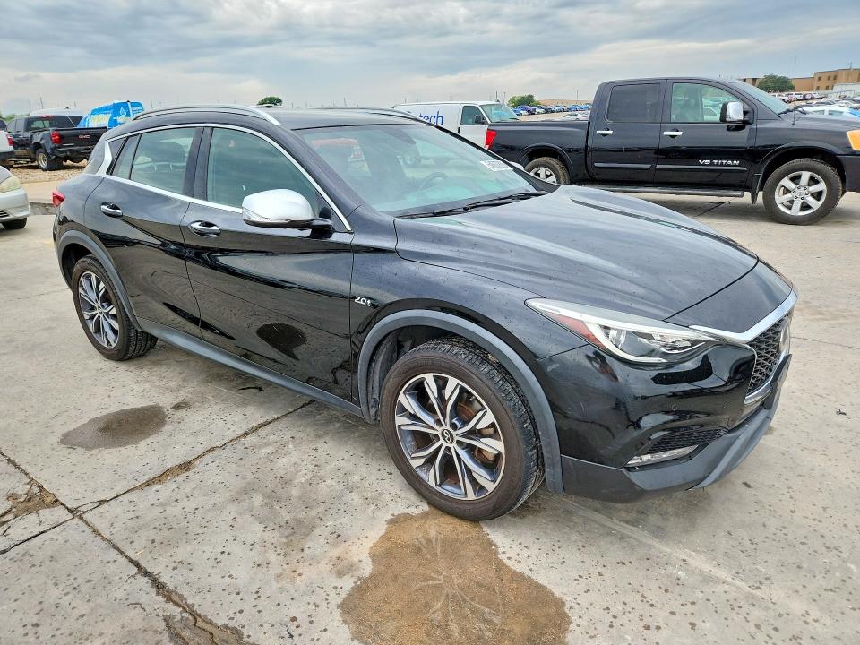 2017 Infiniti VIN SJKCH5CR7HA017751 COPART salvage auction — HAIL, Tx - Certificate Of Title, sold $4,750 on 2026-07-02 (photo 4)