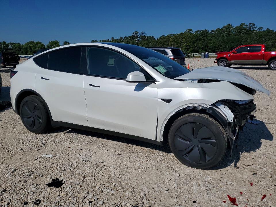 2026 Tesla Model y VIN 7SAYGDED9TA639209 COPART salvage auction — FRONT END, TX - CERTIFICATE OF TITLE, sold $3,100 on 2026-07-28 (photo 4)