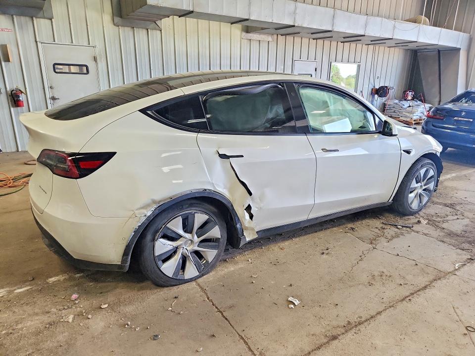2021 Tesla Model y VIN 5YJYGDEE6MF246682 COPART salvage auction — FRONT END, Wi - Junked Vehicle Bill Of Sale, sold $3,600 on 2026-07-06 (photo 3)