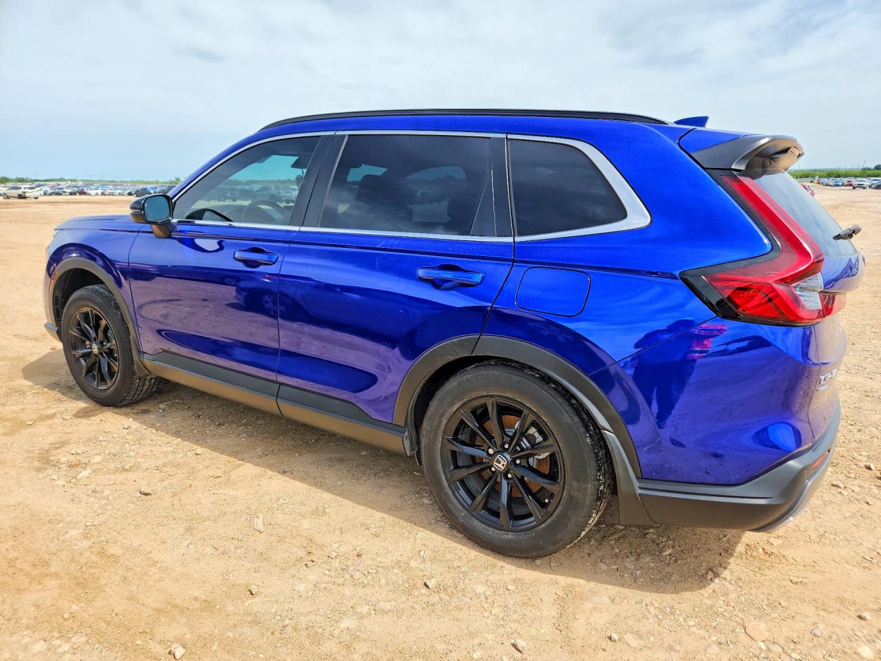 2024 Honda CR-V VIN 7FARS6H87RE021123 COPART salvage auction — Rear End, TX - SALVAGE VEHICLE TITLE, sold $15,700 on 2026-07-09 (photo 2)