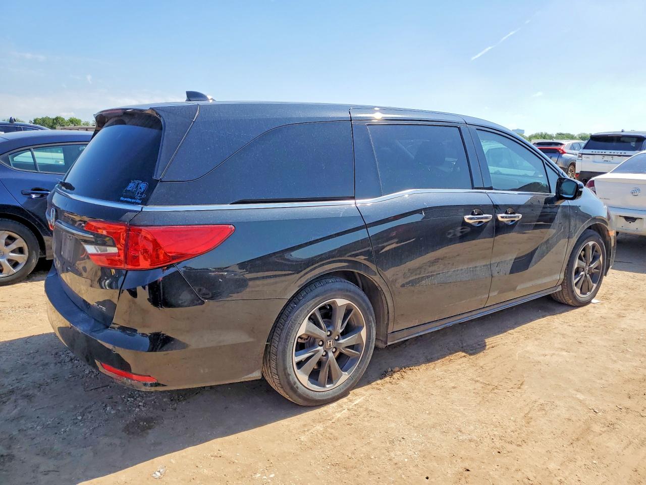 2024 Honda Odyssey VIN 5FNRL6H98RB014084 COPART salvage auction — Hail, TX - SALVAGE VEHICLE TITLE, sold $20,300 on 2026-06-25 (photo 3)