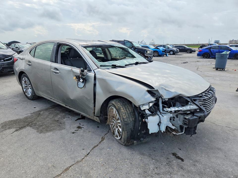 2015 Lexus Es 350 VIN JTHBK1GG4F2170613 COPART salvage auction — ALL OVER, AL - CERT OF TITLE-SALVAGE TITLE, sold $2,050 on 2026-07-22 (photo 4)