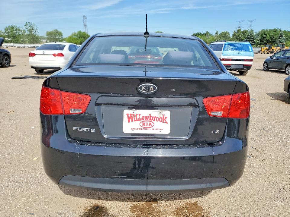 2013 Kia Forte VIN KNAFU4A2XD5718814 COPART salvage auction — FRONT END, Il - Salvage Certificate, sold $600 on 2026-07-14 (photo 6)