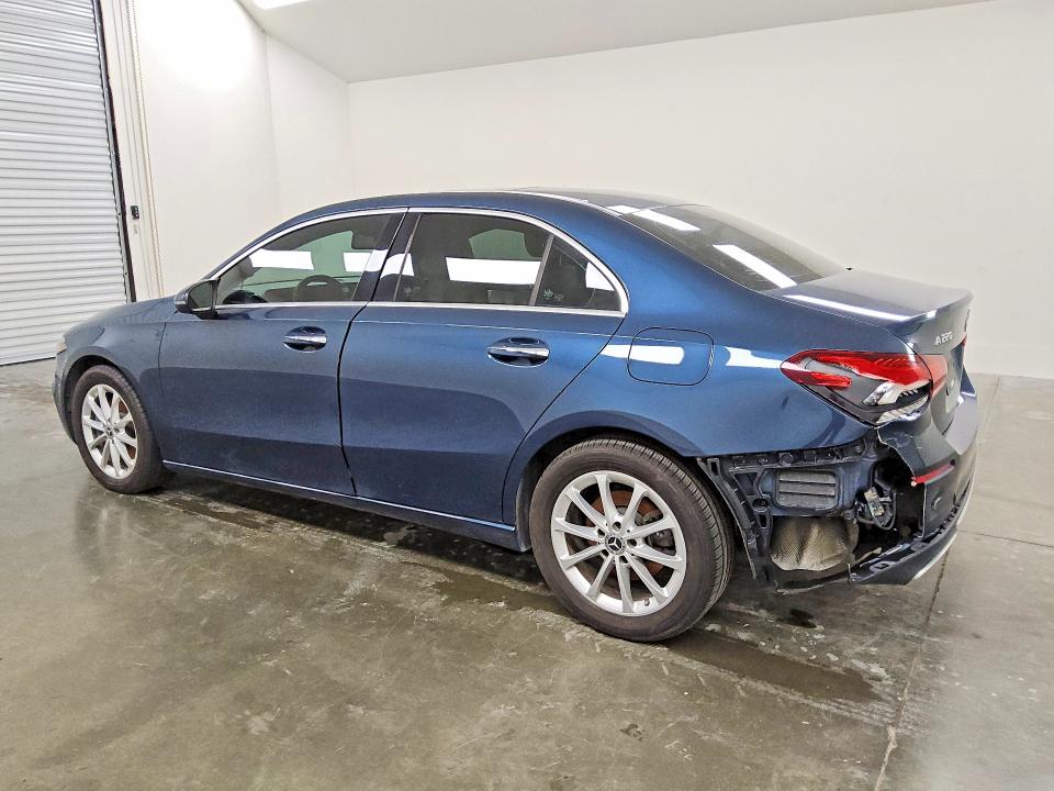 2019 Mercedes-benz A-class VIN WDD3G4EB2KW019813 COPART salvage auction — REAR END, Tx - Certificate Of Title, sold $6,300 on 2026-07-09 (photo 2)