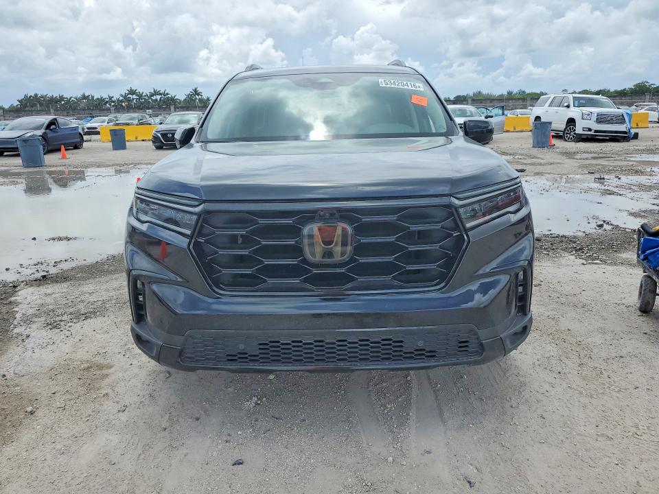 2024 Honda Pilot VIN 5FNYG1H85RB040460 COPART salvage auction — WATER/FLOOD, Salvage Title, sold $11,200 on 2026-07-29 (photo 5)