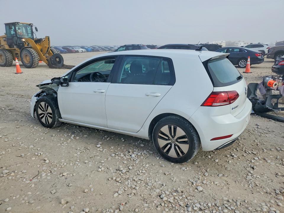 2017 Volkswagen Golf VIN WVWKR7AUXHW953929 COPART salvage auction — SIDE, Tx - Salvage Vehicle Title, sold $2,650 on 2026-08-06 (photo 2)