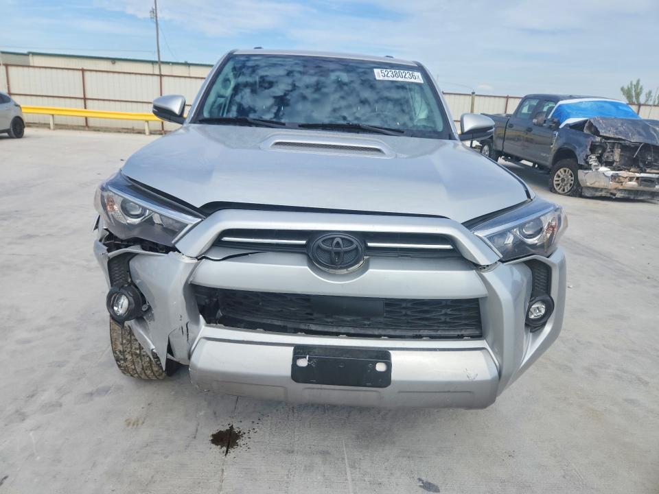2023 Toyota 4runner VIN JTERU5JR6P6191724 COPART salvage auction — FRONT END, Tx - Salvage Vehicle Title, sold $17,700 on 2026-07-10 (photo 5)