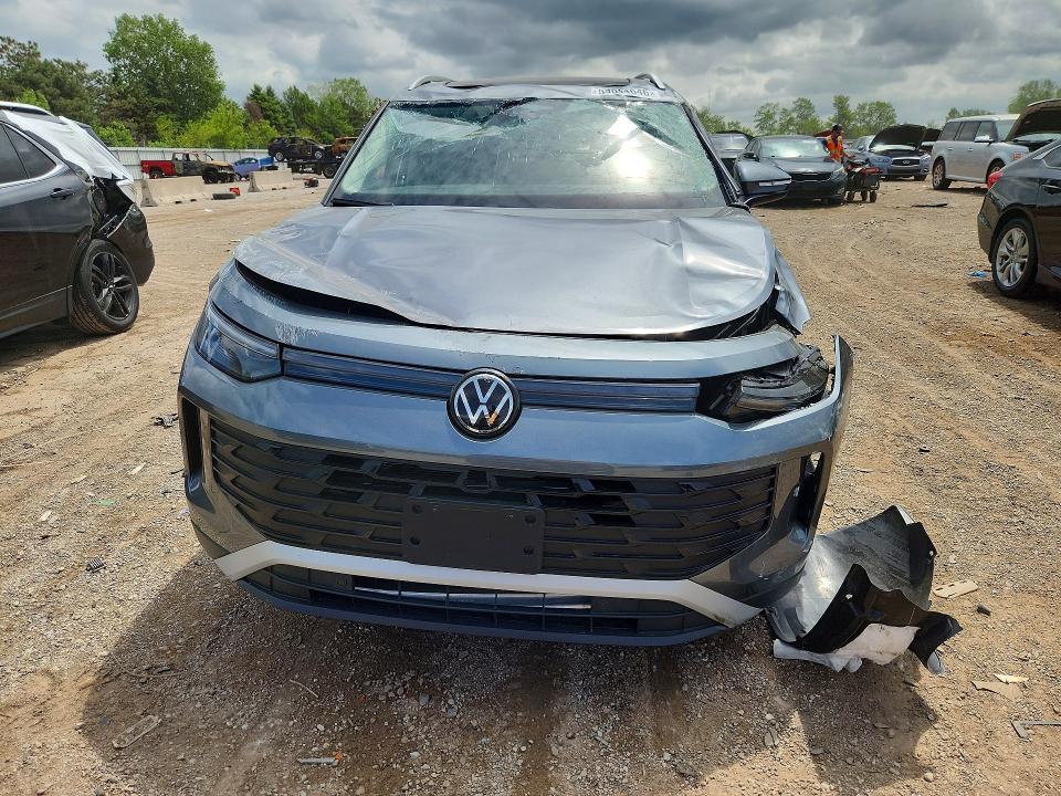 2026 Volkswagen Tiguan VIN 3VVMR7RM0TM070204 COPART salvage auction — ROLLOVER, Il - Junking Cert Of A Vehicle, sold $4,800 on 2026-07-09 (photo 5)
