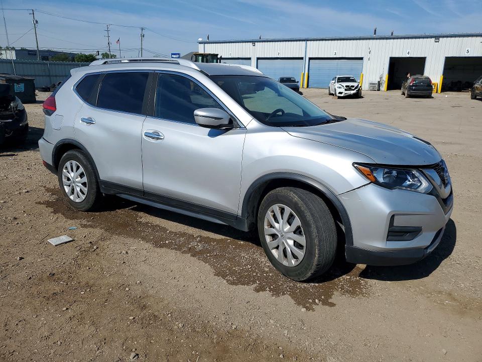 2017 Nissan Rogue VIN JN8AT2MT1HW141409 COPART salvage auction — REAR END, Il - Salvage Certificate, sold $950 on 2026-07-17 (photo 4)