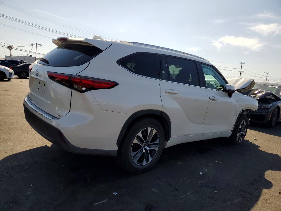 2021 Toyota VIN 5TDGZRAH6MS530294 COPART salvage auction — FRONT END, Ca - Salvage Certificate, sold $10,200 on 2026-07-13 (photo 3)