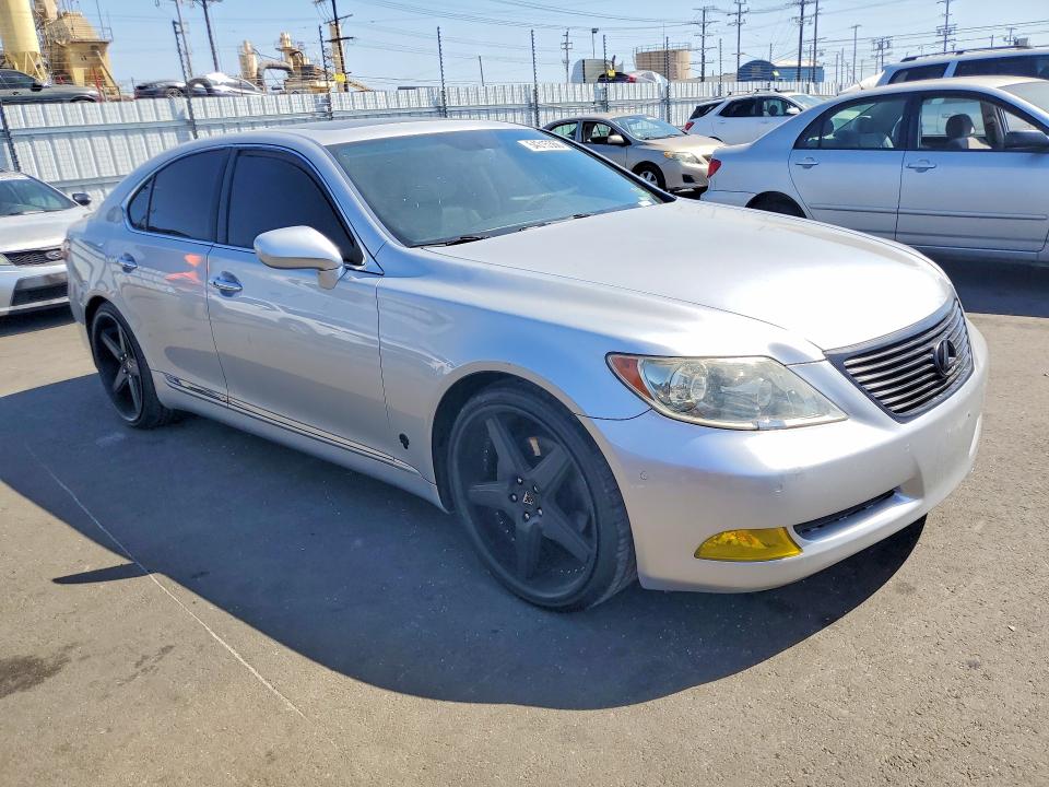 2009 Lexus Ls VIN JTHBL46F795089941 COPART salvage auction — MINOR DENT/SCRATCHES, Ca - Dis/Dlr/Exp Only Clean Title, sold $2,550 on 2026-07-08 (photo 4)