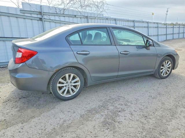 2012 Honda VIN 2HGFB2F55CH109820 COPART salvage auction — MINOR DENT/SCRATCHES, On - Permit No Brand - Unfit, sold $1,100 on 2026-07-03 (photo 3)