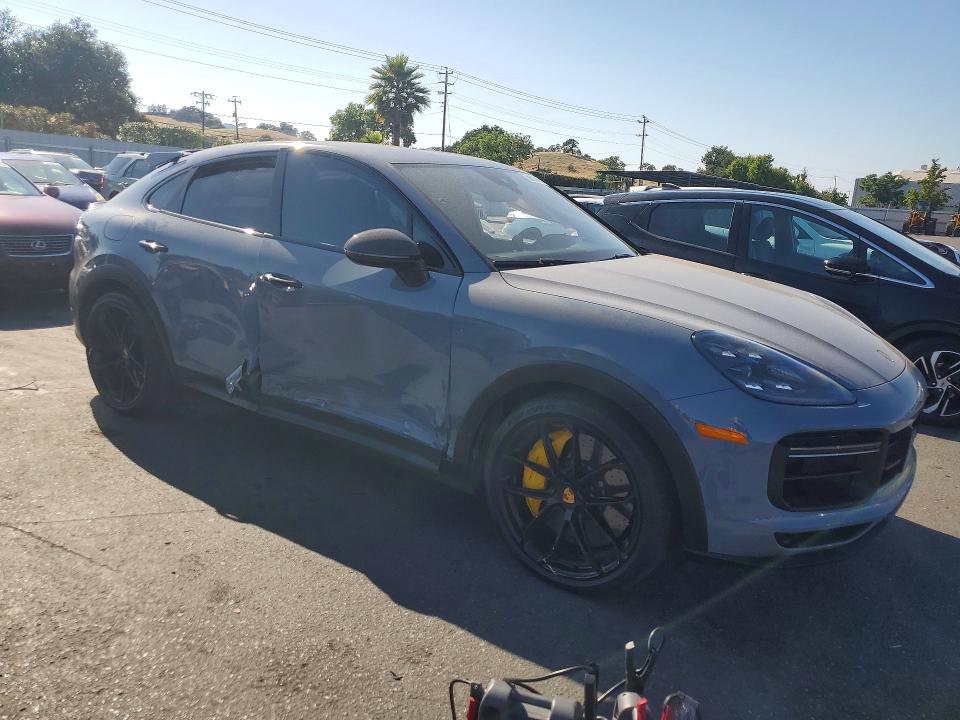 2023 Porsche Cayenne VIN WP1BK2AY6PDA39034 COPART salvage auction — SIDE, CA - SALVAGE CERTIFICATE, sold $80,000 on 2026-08-11 (photo 4)